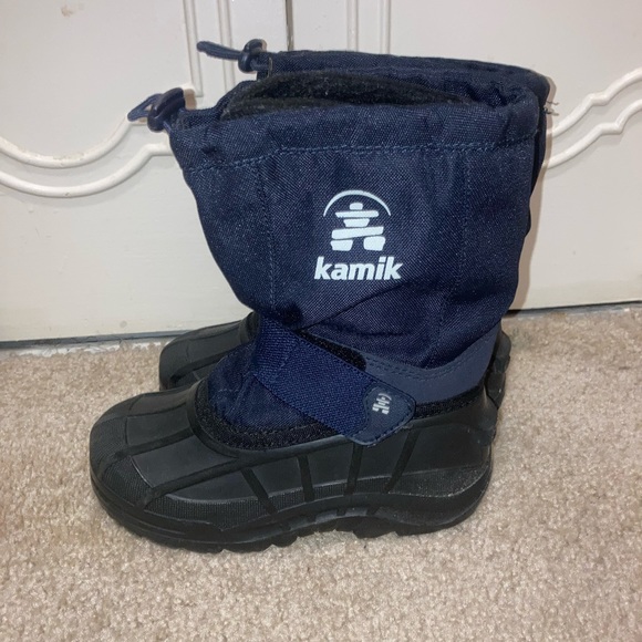 Kamik snow boots with removable liner - Picture 2 of 8